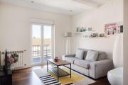 Bright 2BR Terrace in Estrela