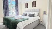Quiet Cambridge 2-Bed near Girton, Parking, Workspace, Long Stays