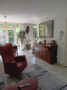 complete woning met zonnige achtertuin