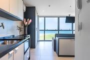 BHS Flat a beira mar 2203