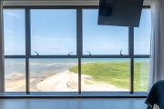 BHS Flat a beira mar 2203