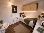 Newly Refurbished House - Perfect for short stays
