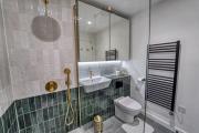 Lockside Suite 3-Bedroom Sophisticated Flat