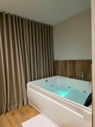 JACUZZI LIVING TIRANA center 1