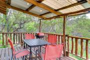 Cedar Falls Cabin: Nestled by Honey Creek