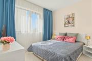 Top Golden Sands