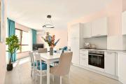 Top Golden Sands