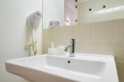 WHome Unbeatable Location Porto Old Town Apartment