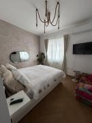 Doro Studio - your central, stylish & cozy retreat
