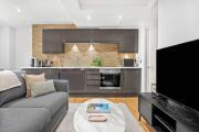 Central Soho 1-Bed - Brick Kitchen - Sleeps 4
