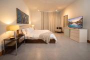 Luxury 3BR Beachfront Private Pool Ultravioleta