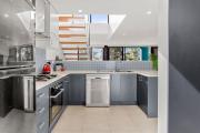Top Huskisson