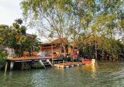 Top Amphawa