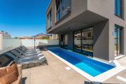 Casa Seal by Briskva