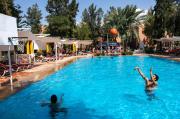 Domaine Couleurs Berbères, Piscine, Vue Atlas, Bivouac & Expériences à Lalla Takerkoust
