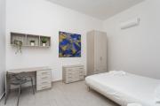 Top Naples