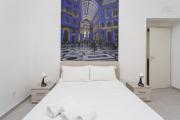 Top Naples