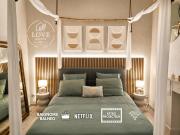 Loveroom - Suite romantique avec balnéo privative- La Calade Alméla