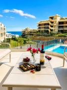 Higuerón - Luxury Apartment with Pool & Sea View in Las Lomas del Higuerón