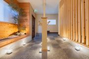 佑 Entire house, a large house that combines Japanese and contemporary art, with 5 bedrooms for up to 13 people