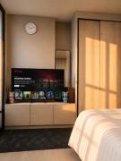 Top Khlong San