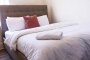 Stylish 3 Bed Wimbledon 30 min to City Lux Haven