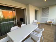 Cozy apartment with terrace near the sea
