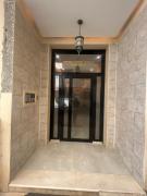 Spacious, modern apartment near the airport
