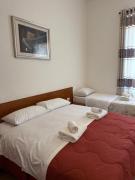 Roma paradise inn