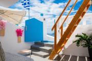 Top Oia