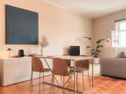 ALTUS 68 - River View, Top Floor with Elevator