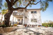 Apartments for families with children Pula - 26920