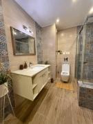 Sunny Gym Studio Apartment