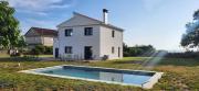 Casa de verano doble con piscina a 1000 m de la playa
