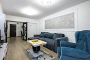 Azur Retreat - Unirii Boulevard Views