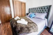 Le joyau de la reine Cosy And Central