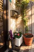 Entire house for rent Maximum 7 people, 5 minutes to Kita-Ikebukuro Station, 6 minutes to Itabashi Station, direct access to Ikebukuro, Shinjuku, and Shibuya, spacious living room with full amenities