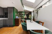 Top Ealing
