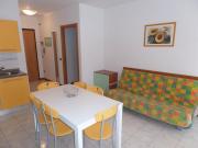 Spacious stay for families close to the beach