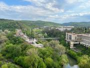 Boutique 2BB 2BR Top location and stunning view!