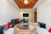 The Red City Retreat. 2BR Elegant Apt .