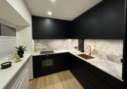 Uus Street Apartment, Modern Stay near City Centre with Free Parking