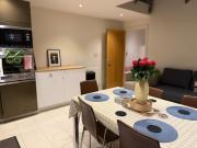 Comfortable 2-Bedroom Home Near Westfield - Sleeps 8
