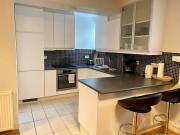 2 bedroom Condo with cheap pick up services