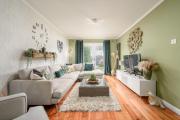 Almond Green 2 Bedroom House - Edinburgh