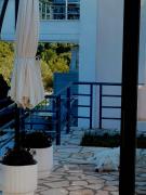 Top Himare