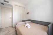 Golden Mil 3 BDRM Elegant Penthouse with Sea View