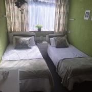 House Sleeps 2 with Garden and Parking
