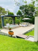 Refugio Botánico en Cerritos pereira Jacuzzi y naturaleza