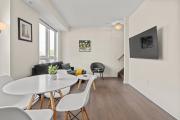 Modern Midtown Toronto Townhome with Parking & Rooftop Patio